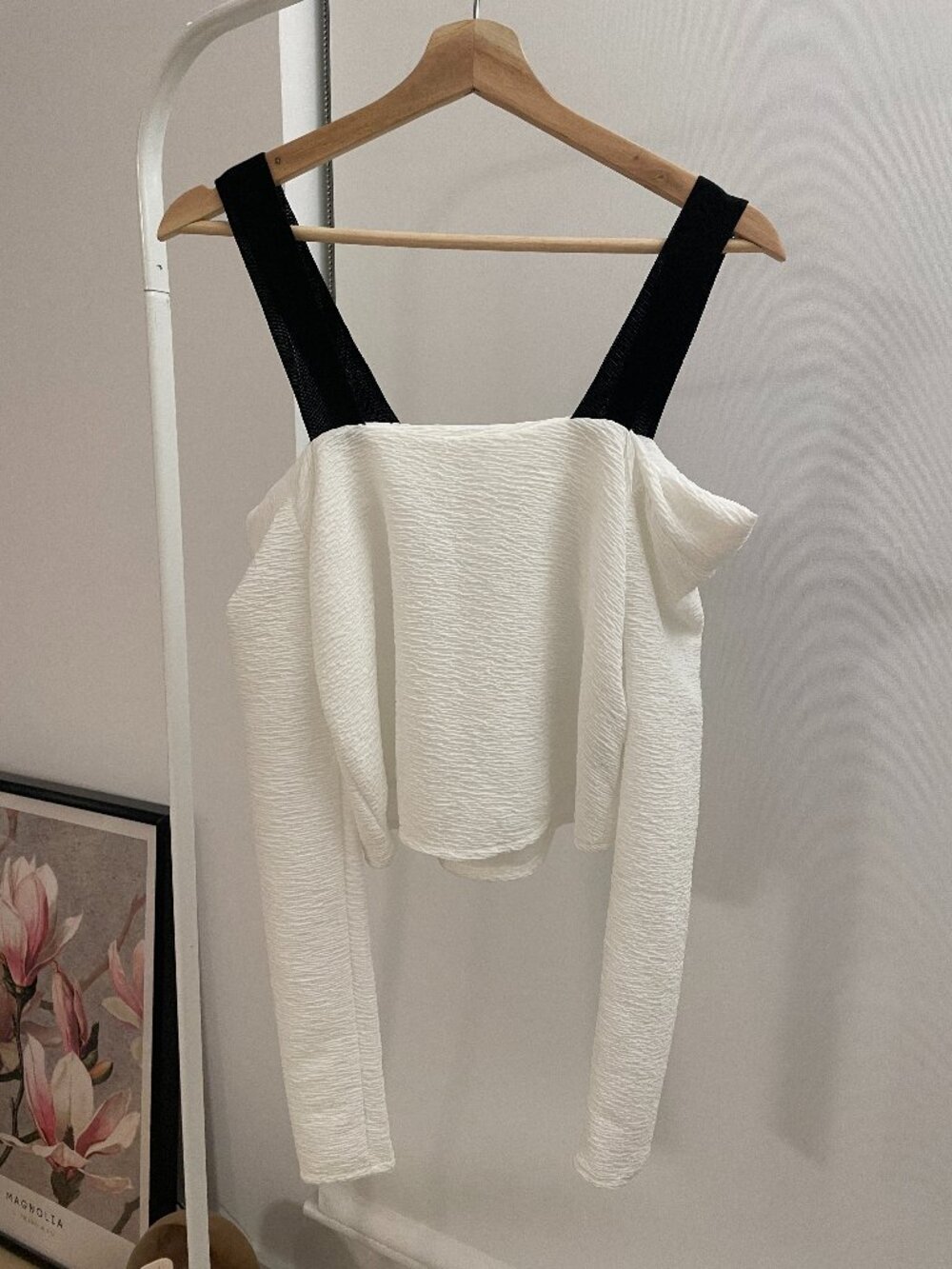 Zara Black & White Off Shoulder Long Sleeve Blouse S